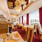 瑟尔沃萨健康酒店 酒店 5*
