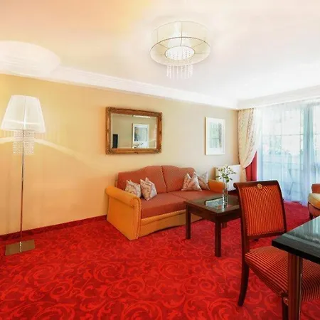 Wellnesshotel Cervosa سيرفاوس
