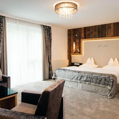 Wellnesshotel Cervosa Hotell 5*