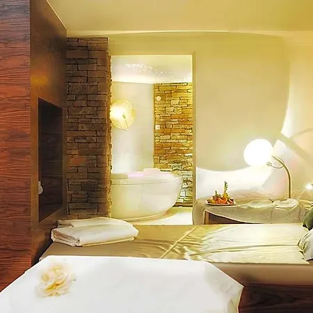 Wellnesshotel Cervosa ホテル