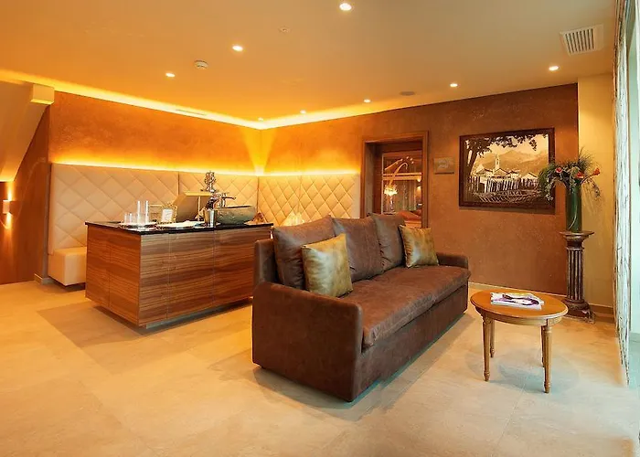 Wellnesshotel Cervosa فندق سيرفاوس