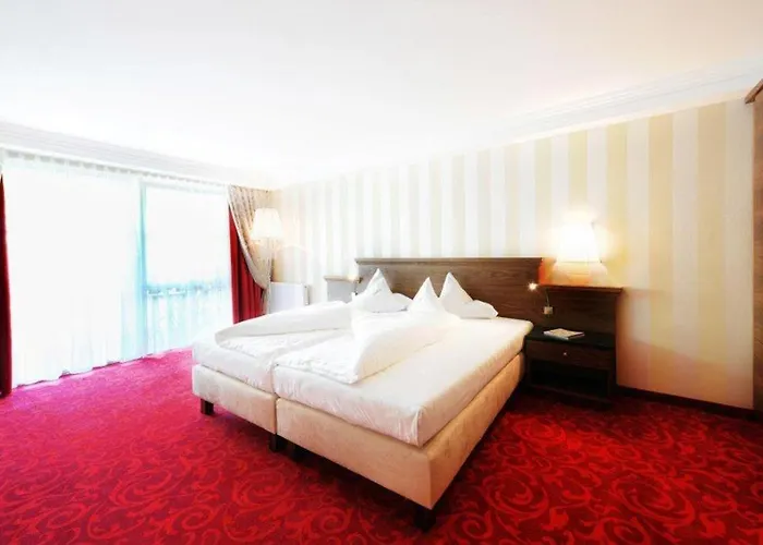 Wellnesshotel Cervosa فندق سيرفاوس